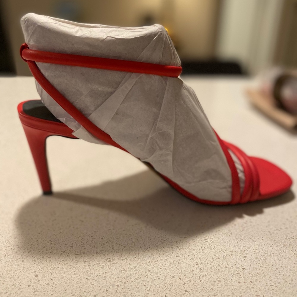 NEW Rebecca Minkoff Nanine Size 7.5